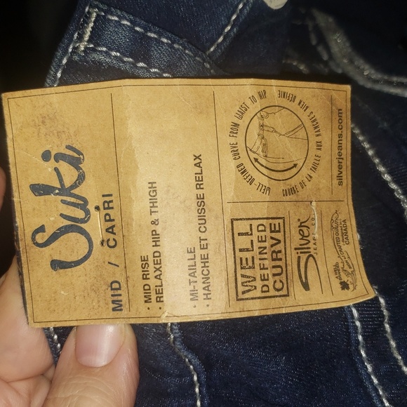 NEW!  Plus Size 24 Silver Jeans Suki Capri dark wash capris - Picture 9 of 9